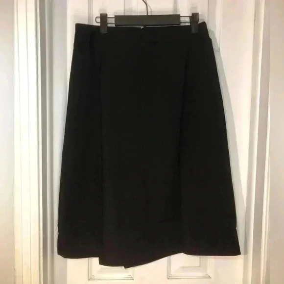 Black skirt with rhinestone accents size 6P - Picture 7 of 12